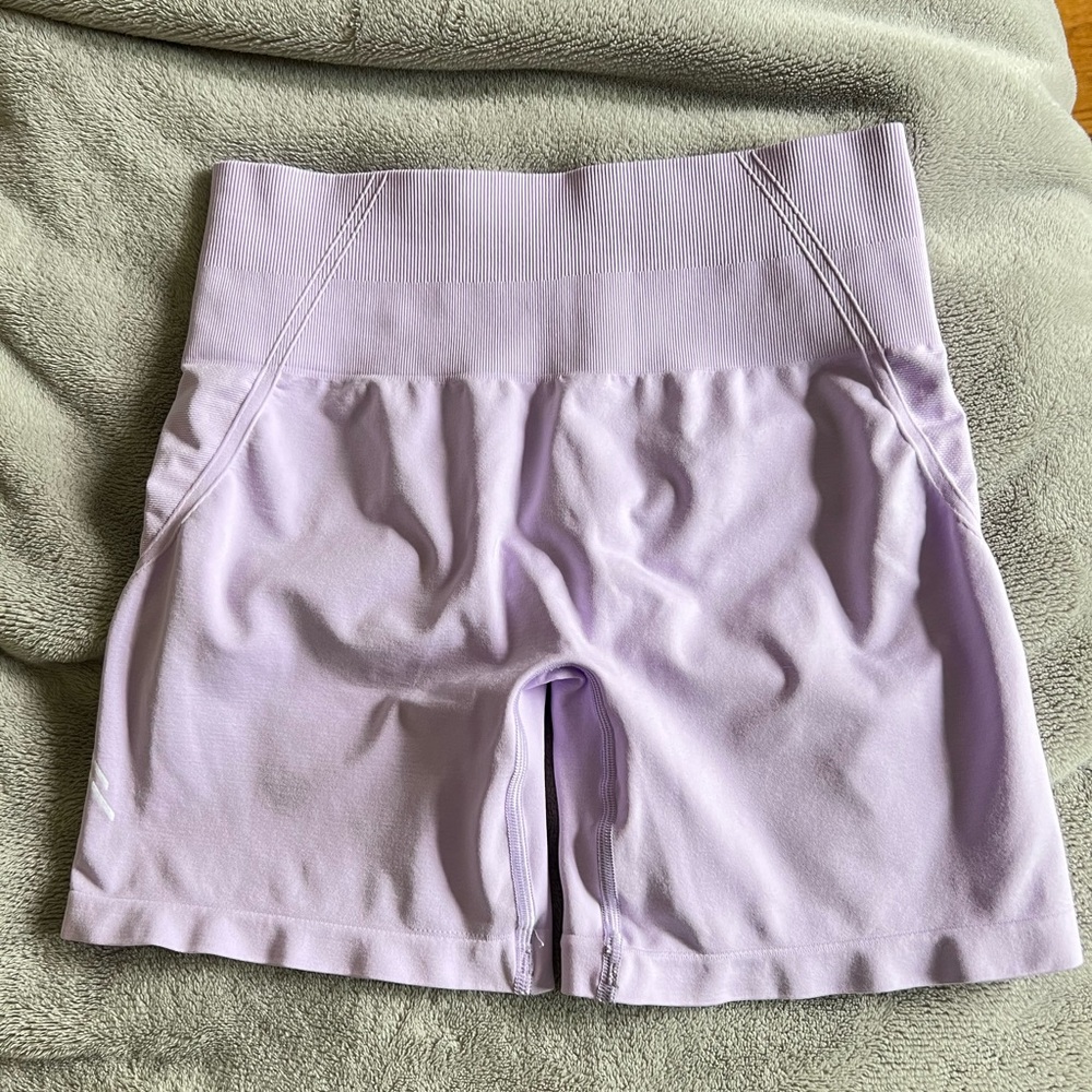 Oner Active EFFORTLESS SEAMLESS SHORTS Purple Large - Picture 3 of 5